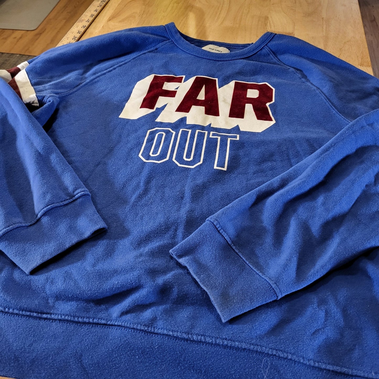 Old Navy Blue Sporty "FAR OUT" Crew Neck Sweatshirt Arm Stripe Detail red white