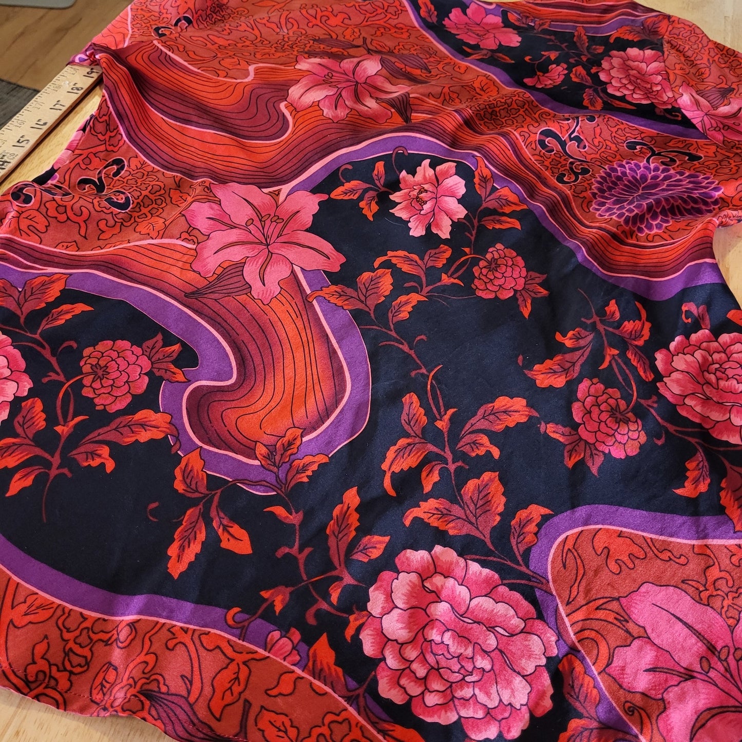 New York City Design Co. Colorful Pink Graphic Print Silk Blouse Bell Sleeve L