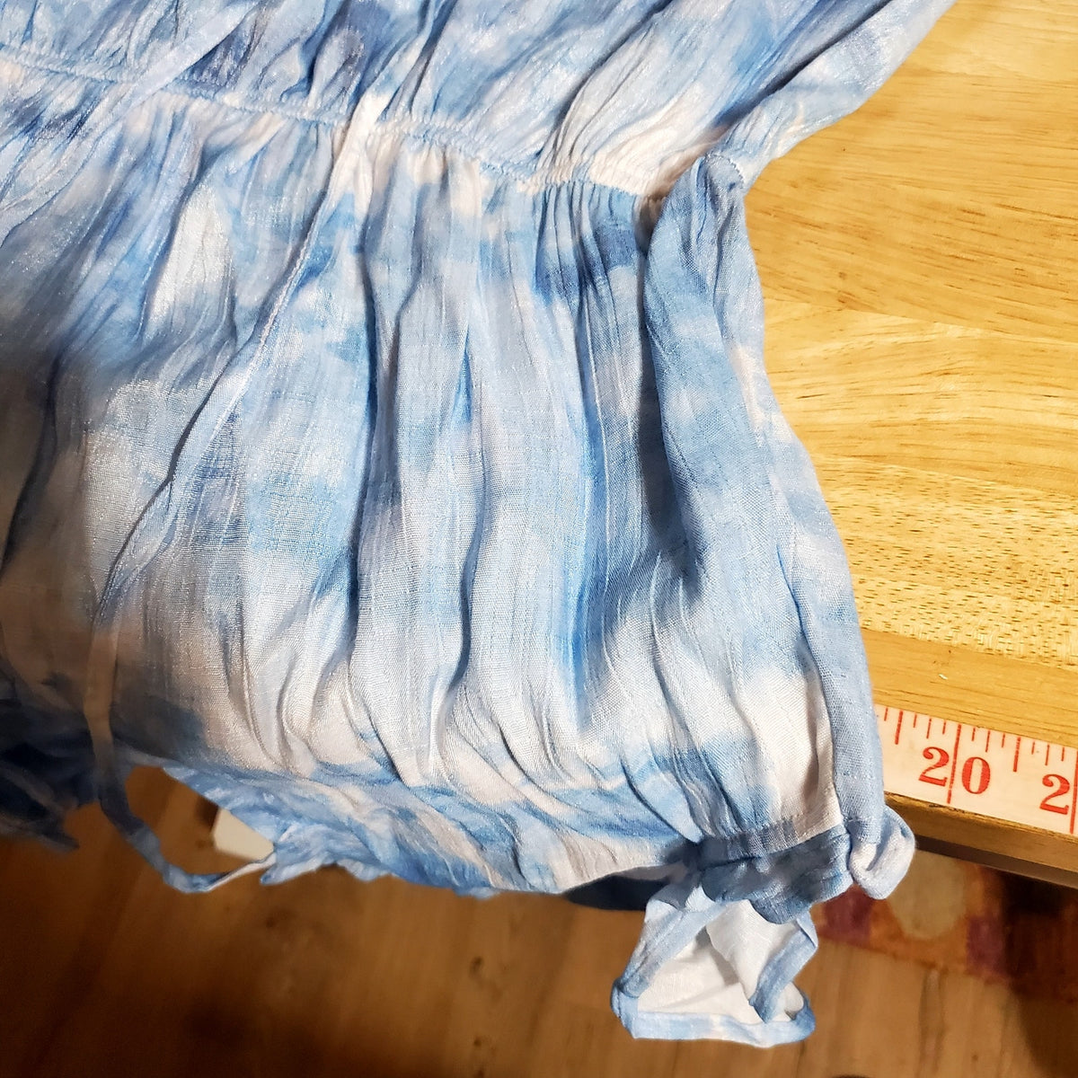Absolutely Famous sleeveless ruffle sleeve cap blue cloud print elastic gather L