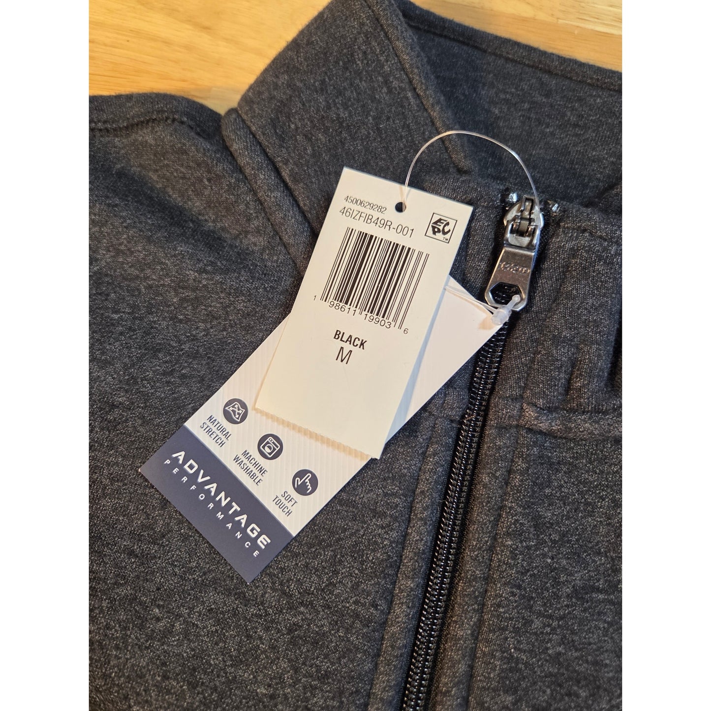 NWT  Izod performance advantage henley quarter zip long sleeve medium