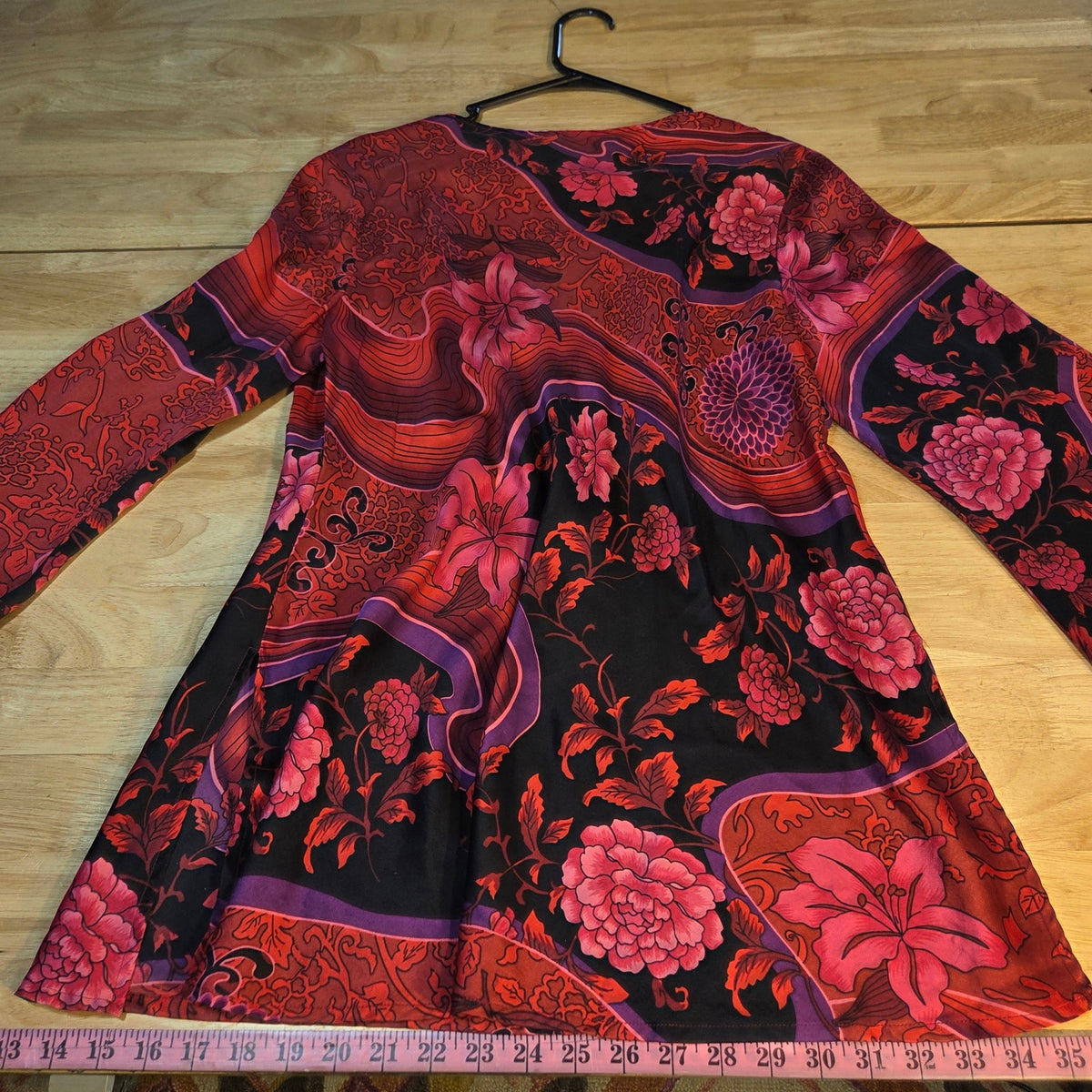 New York City design company 100% silk size large Asian print pink floral blouse