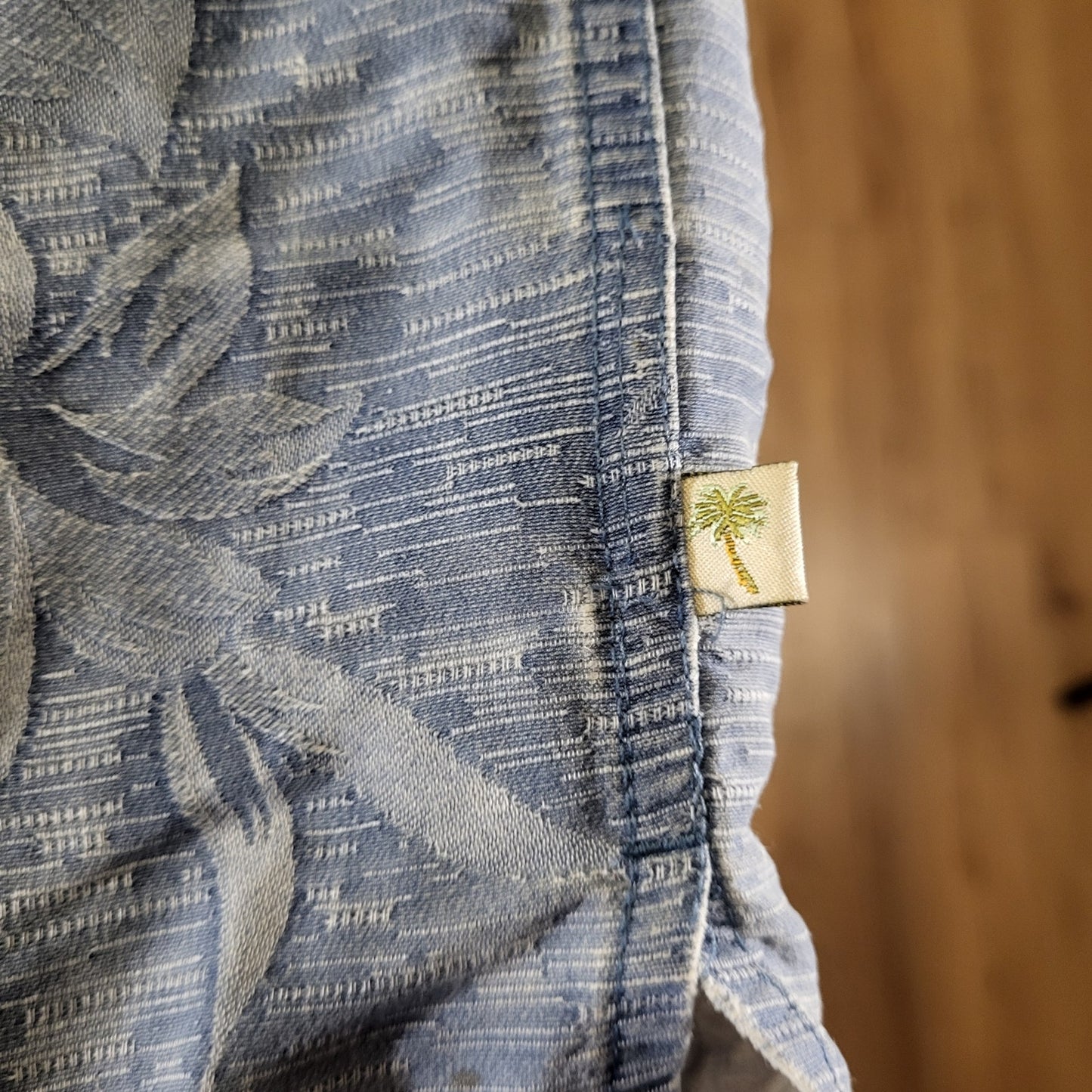 Island Shores Washable Silk Blue Men's Button Down Short Sleeve Coconut Buttons