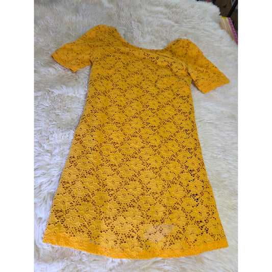 Yellow Daisy Crocheted Bodycon Mini Dress Stretch Plunge Back Cap 1/4 Sleeve