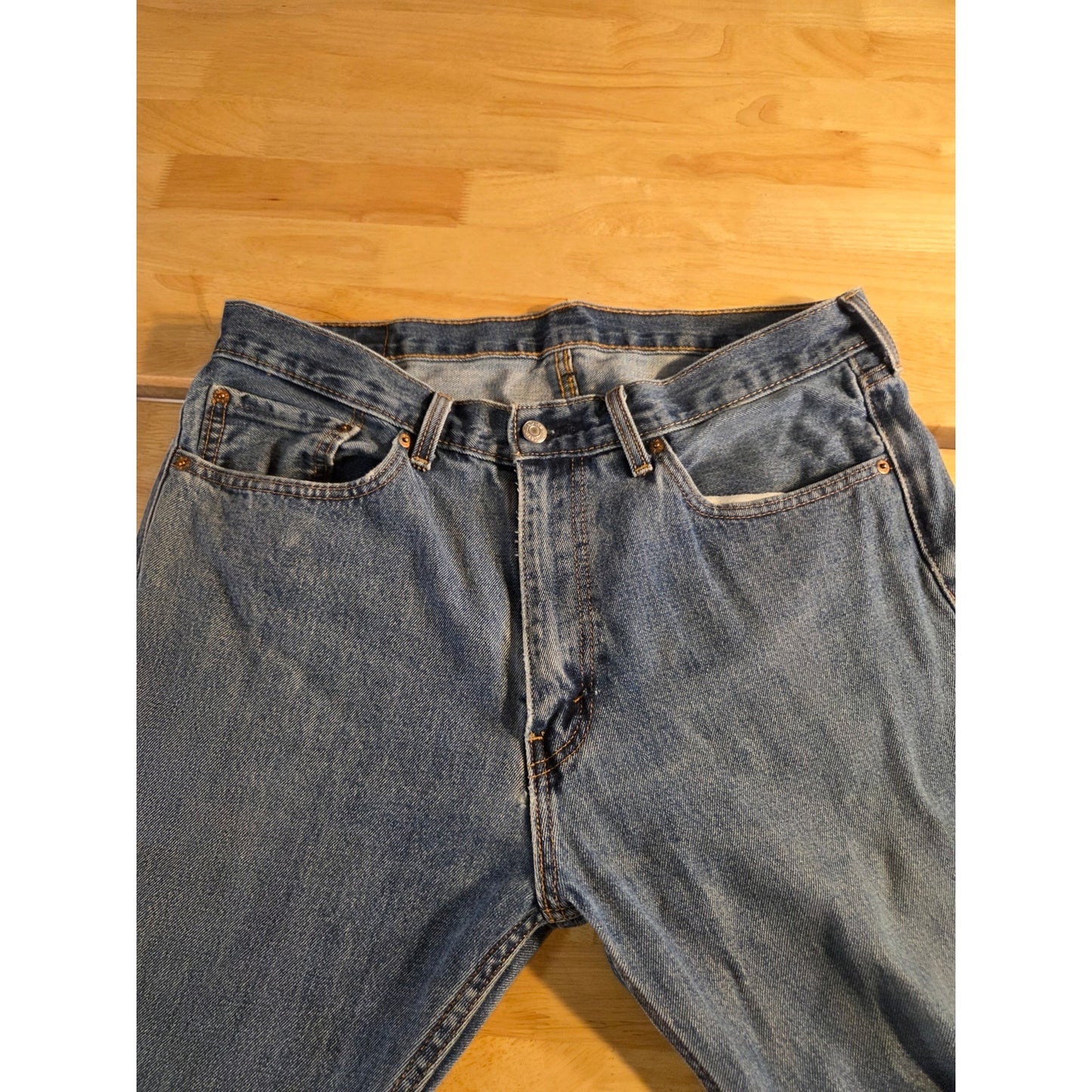 Levi's 505 36 x 29 Medium Wash Denim Classic Jeans