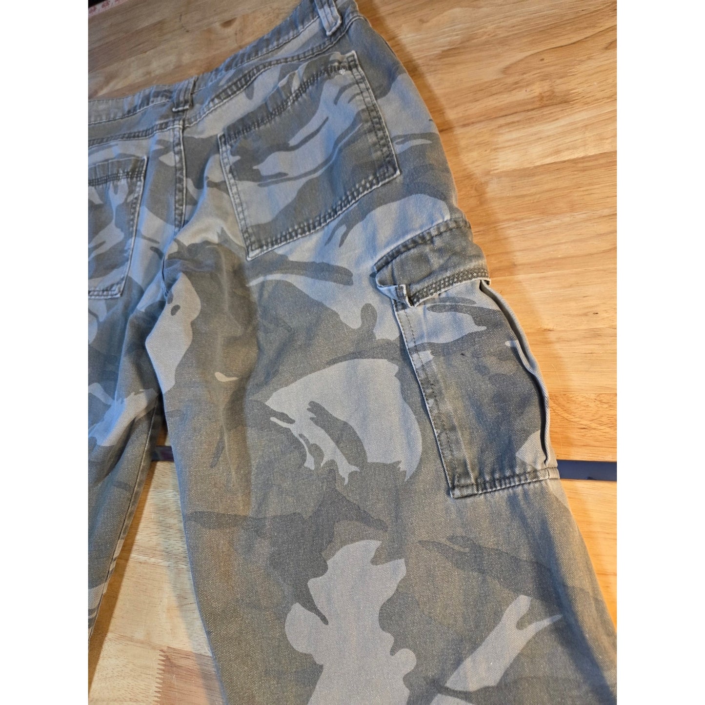 32x34 cargo camouflage pants green army fatigues
