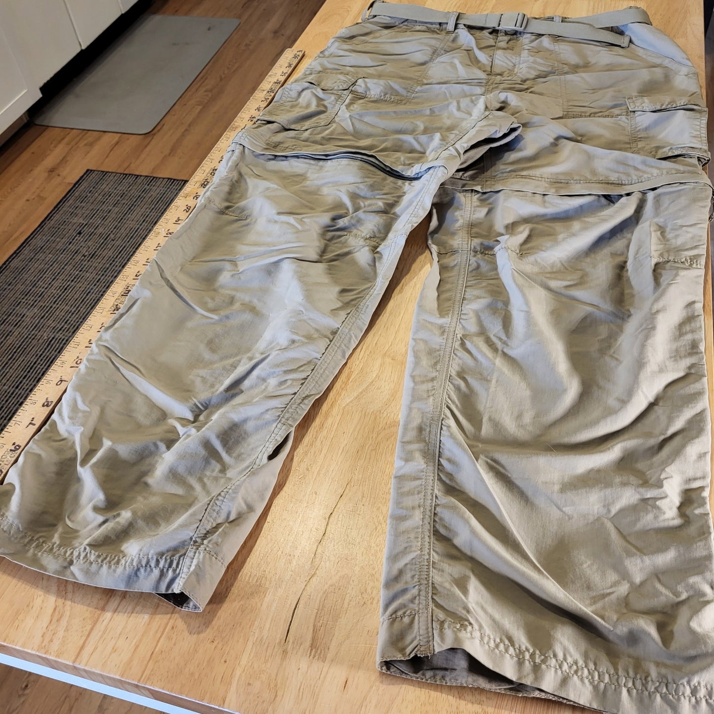 REI 14 Petite Khaki Nylon Convertible Pants Zip Pocket Belted 32" Waist