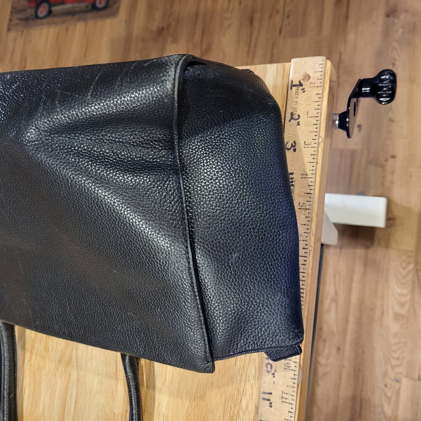 Kate Spade black pebbled leather top handle bag large bow zip closure
