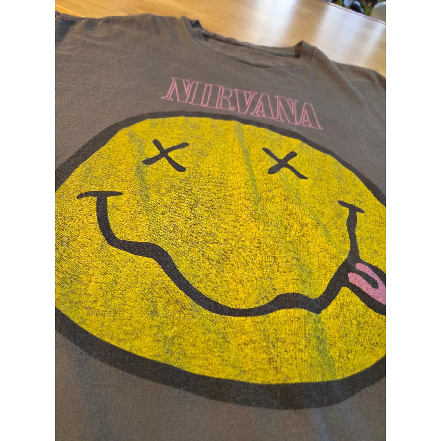 Nirvana Smiley Face T-shirt Gray 100% cotton extra large t-shirt