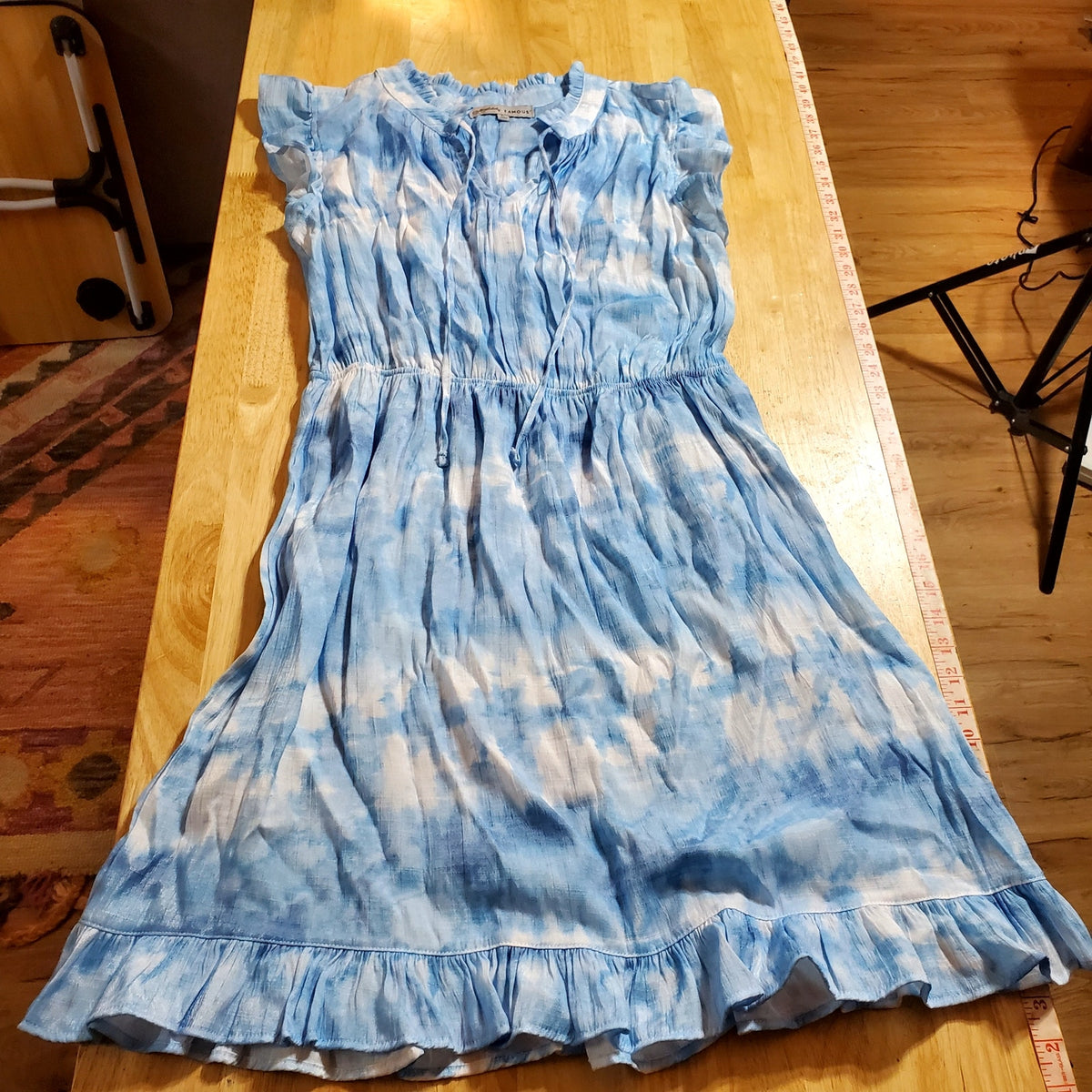 Absolutely Famous sleeveless ruffle sleeve cap blue cloud print elastic gather L
