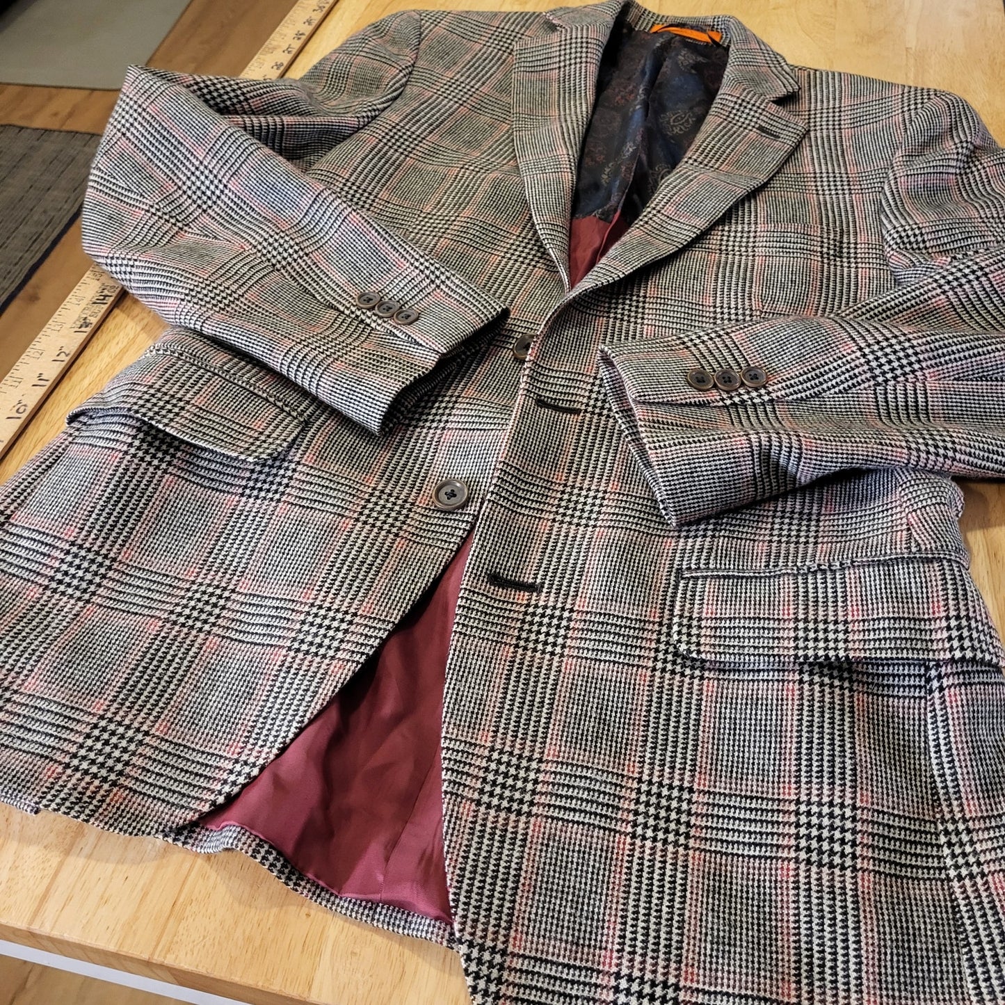 Tallia Wool Plaid Blazer pockets 19" P2P 27" long lined 3 button cuff