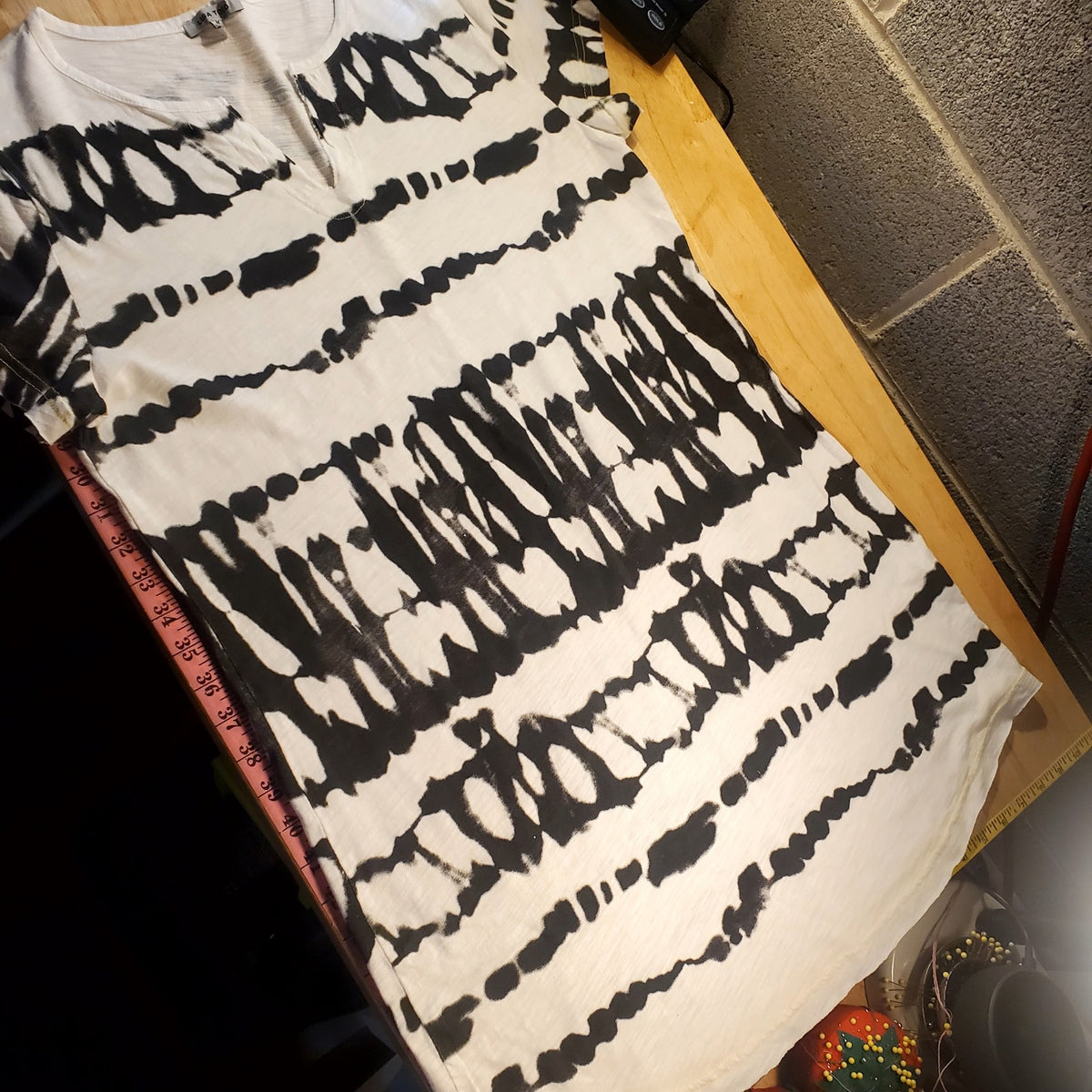 Lisa Todd size medium t-shirt dress jersey knit cotton black and white tie dye