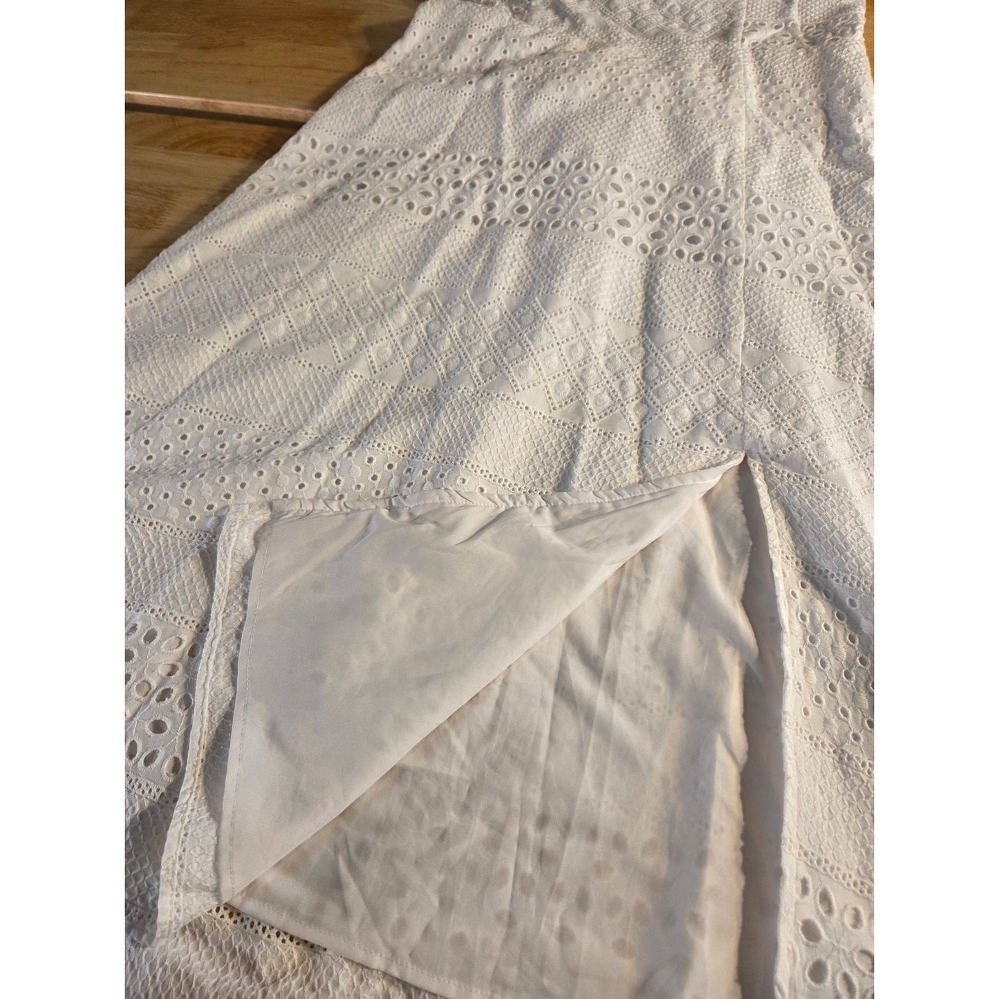 Steve Madden White Rayon Eyelet Tie Strap Summer Dress Elastic Sheered Back 8