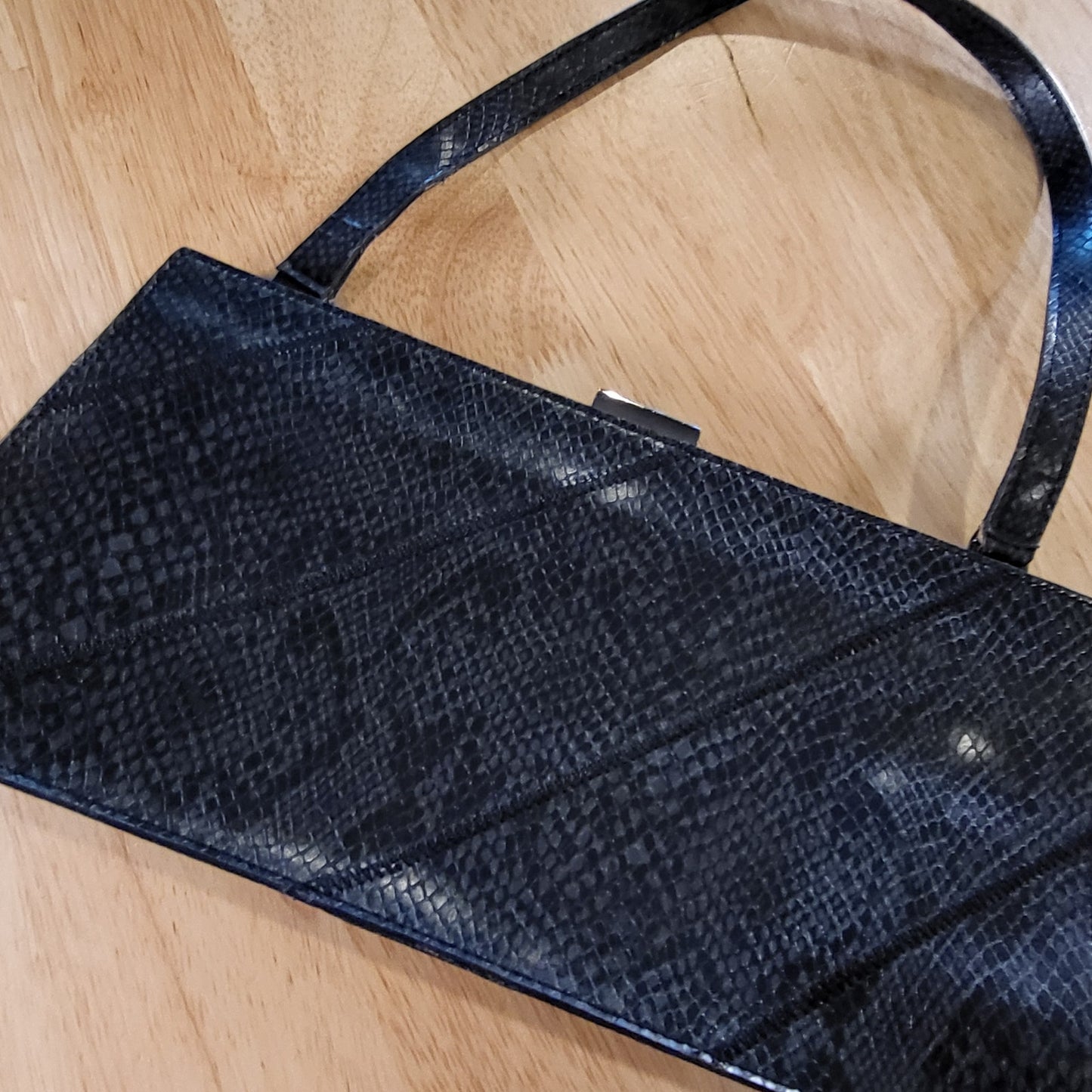 Guess Gunmetal Gray Snake Skin Clutch Shoulder Bag Top Strap & Clasp 10" x 5"