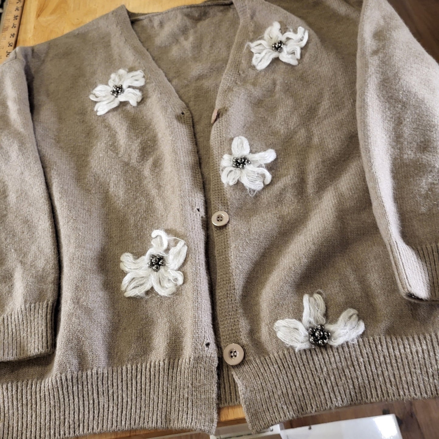 Yesmi Beige Cardigan Button Floral Embroidered Embellishment Knit 23" P2P