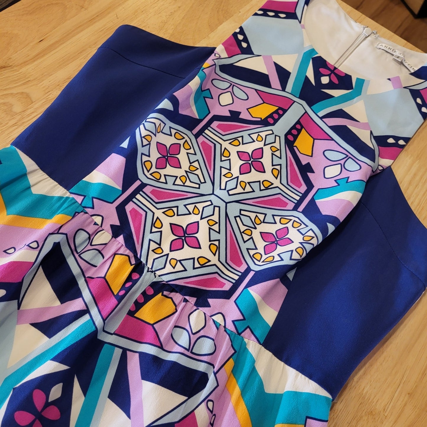 Annie Griffin Max Geometric Print Colorful Purple Pink Size 2