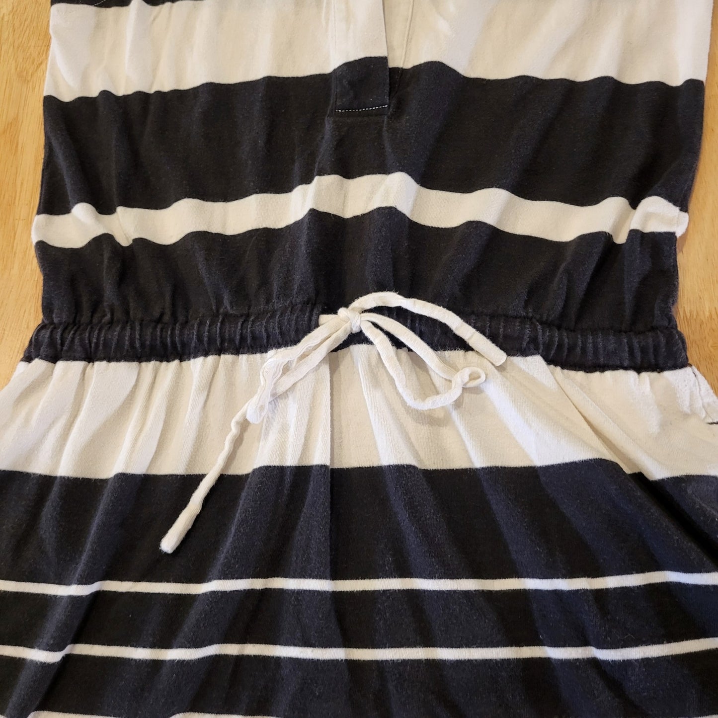 Gap Black & White Striped Sleeveless Jersey Knit Knee Length Dress Pockets