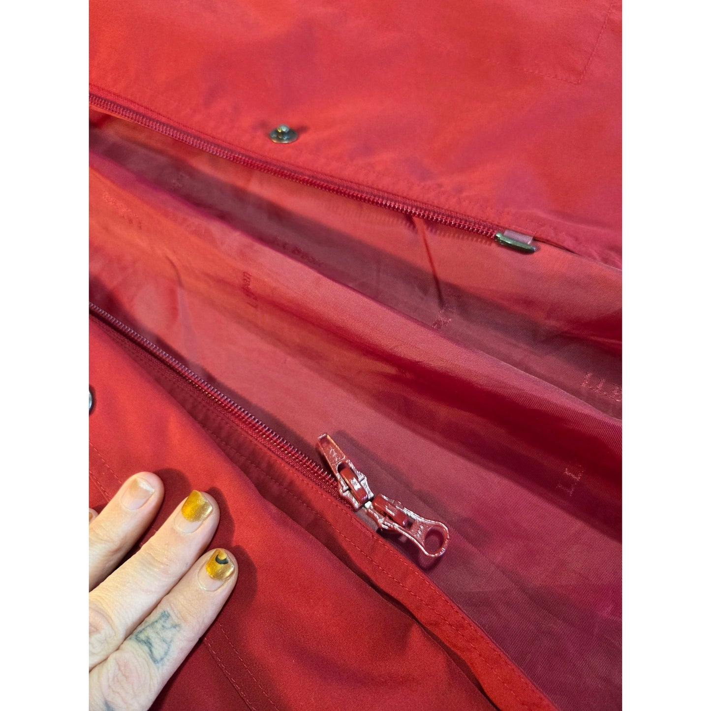 LL Bean red jacket zipper pocket size medium water resistant work jacket