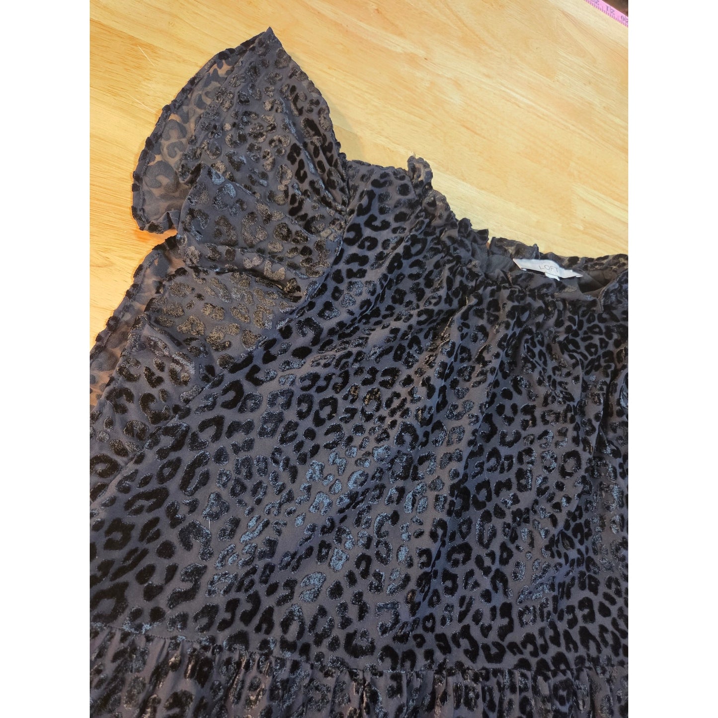 Ann Taylor Loft black burnout velvet leopard -tiered gathered cap sleeve mini Md