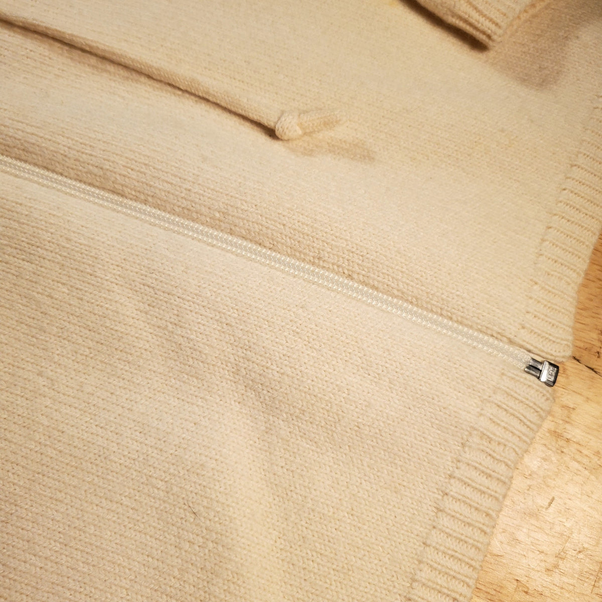 The Territory Ahead cream wool blend Fair Isles hooded zip front sweater medium