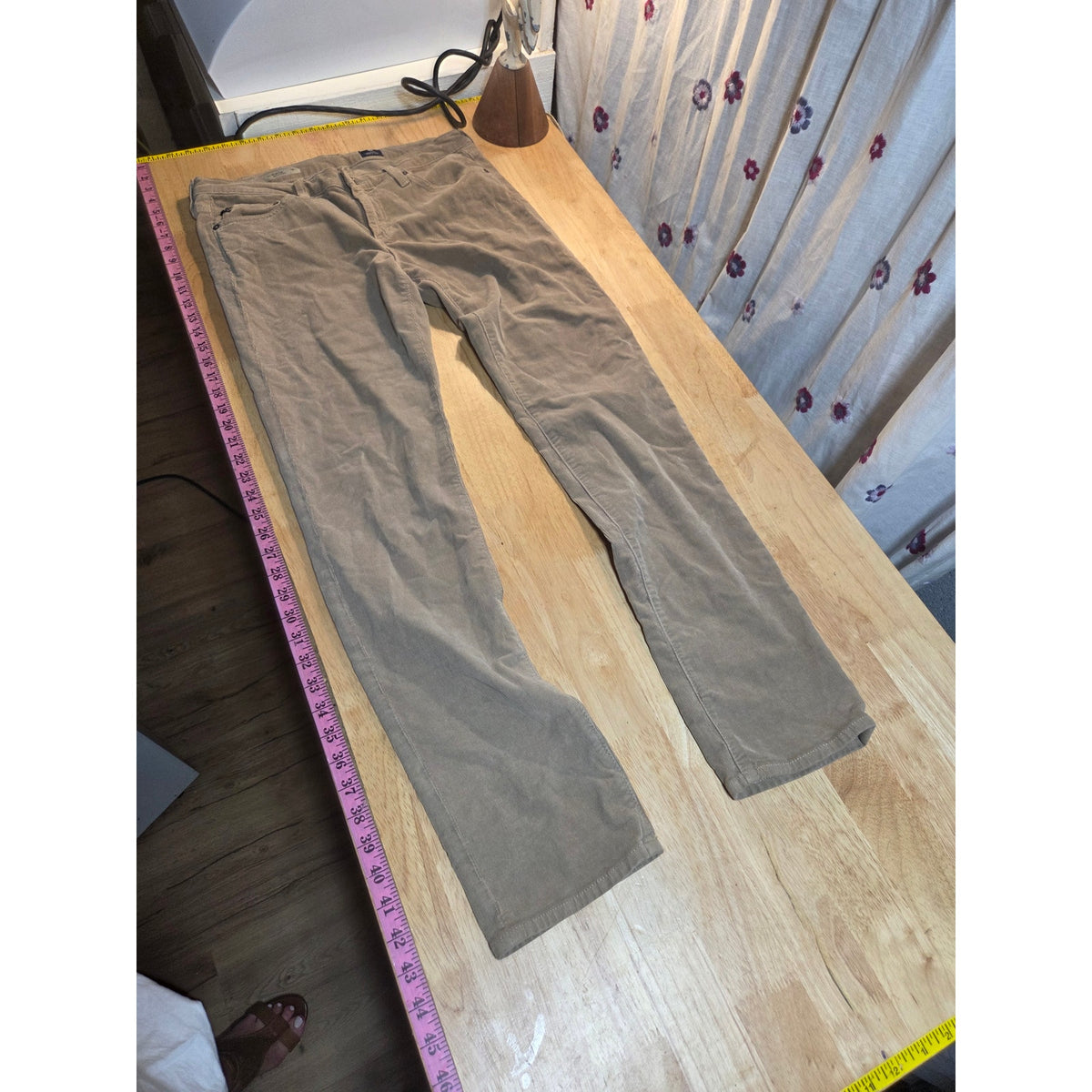 Adriana gold shmead the Stevie straight Brown khaki corduroy pants size 32