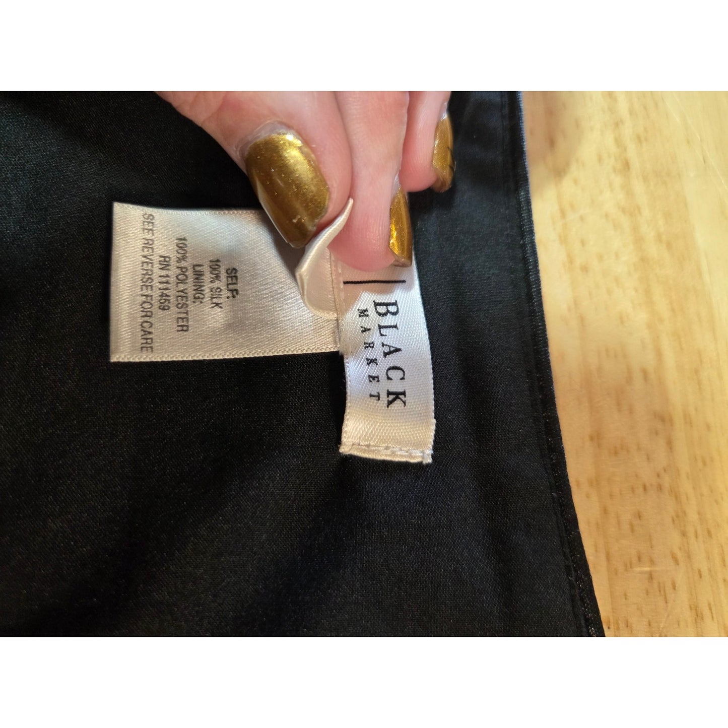 White House Black Market silk A-line skirt invisible zipper size 4 graphic