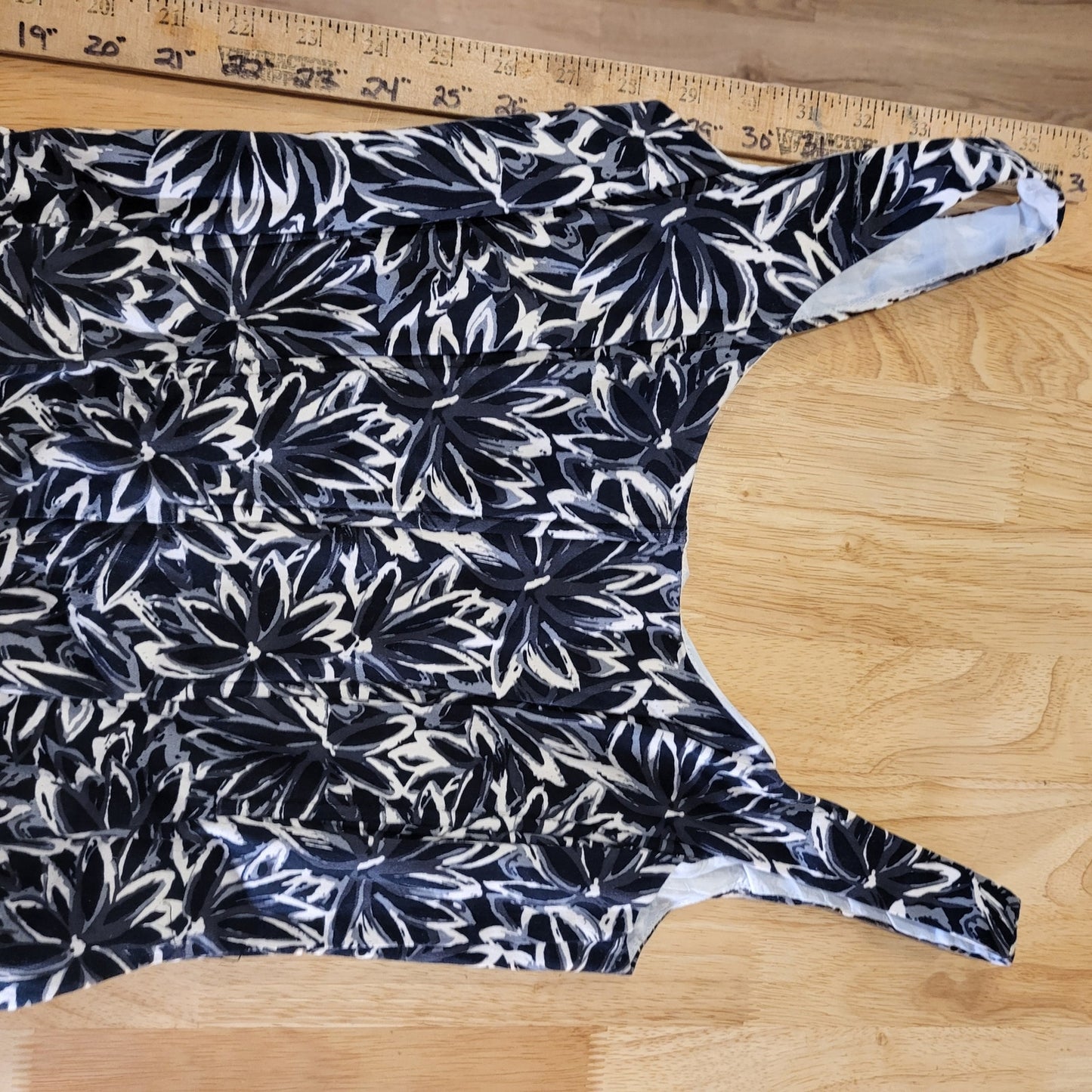 AGBDress Black & White Floral Sleeveless Skater Skirt Dress Cotton SIze 6