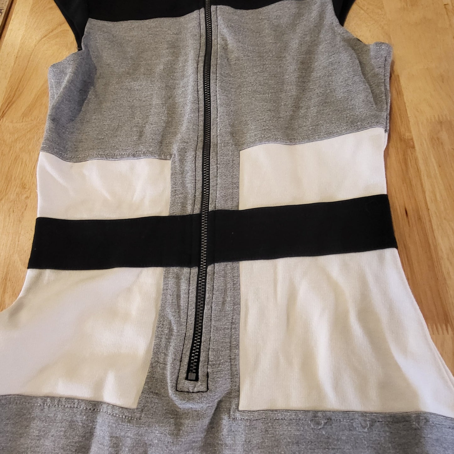 French Connection Black Gray White Sleeveless Jersey Knit Pencil Dress Zip