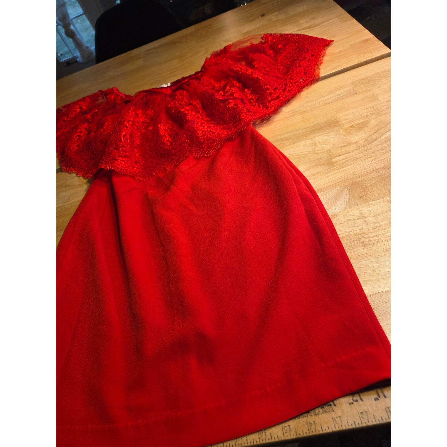 Badgley Mischka Belle Red Bardot Lace Body Con Midi Dress US size 10