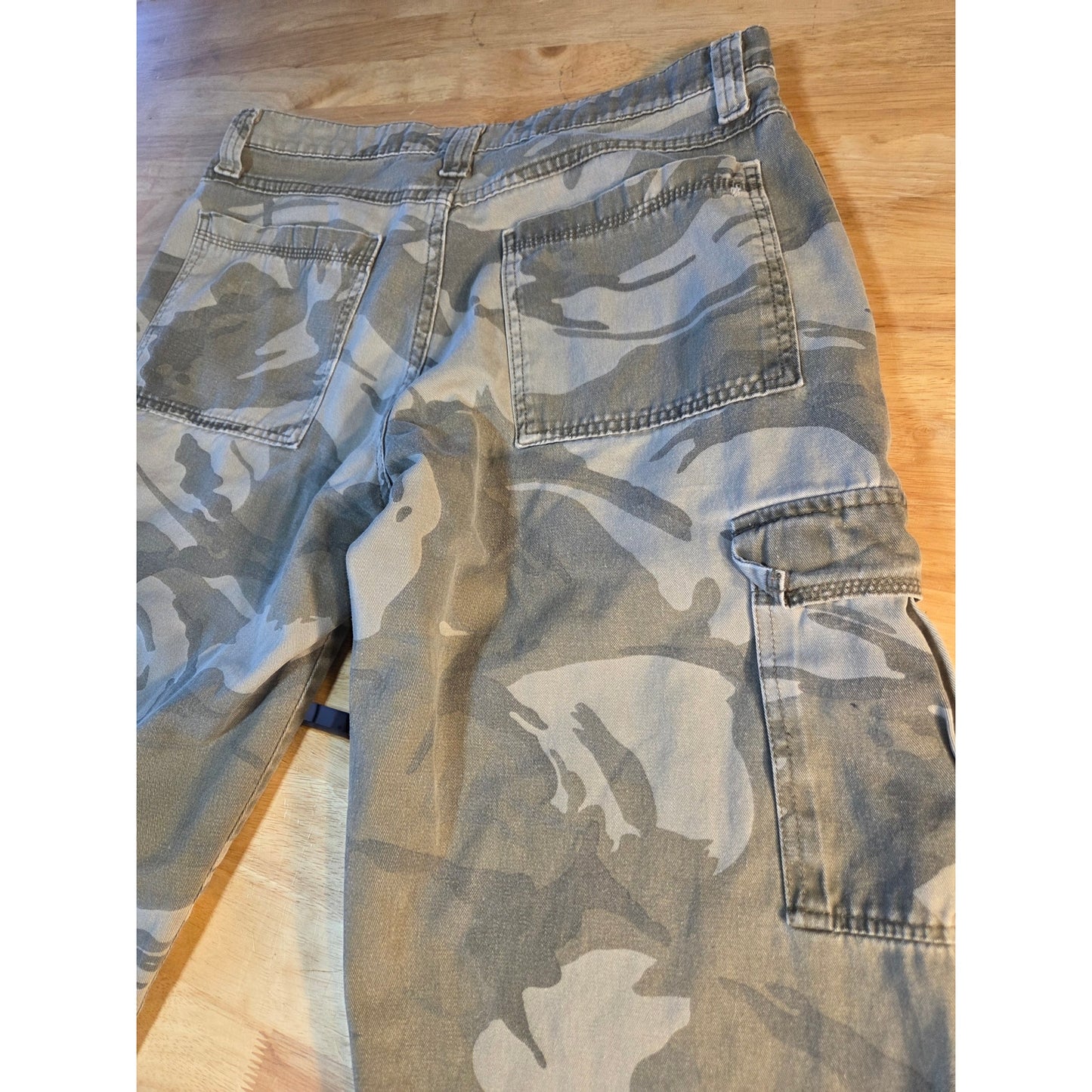 32x34 cargo camouflage pants green army fatigues