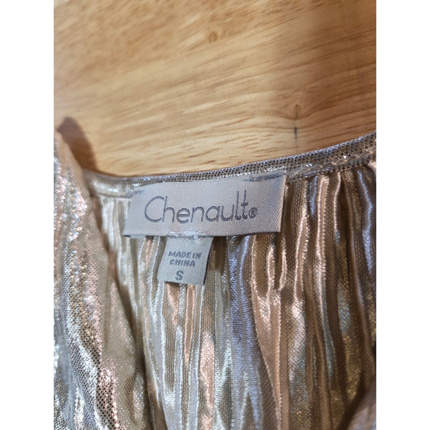 Chenault metallic long sleeve pleated blouse nylon rayon small