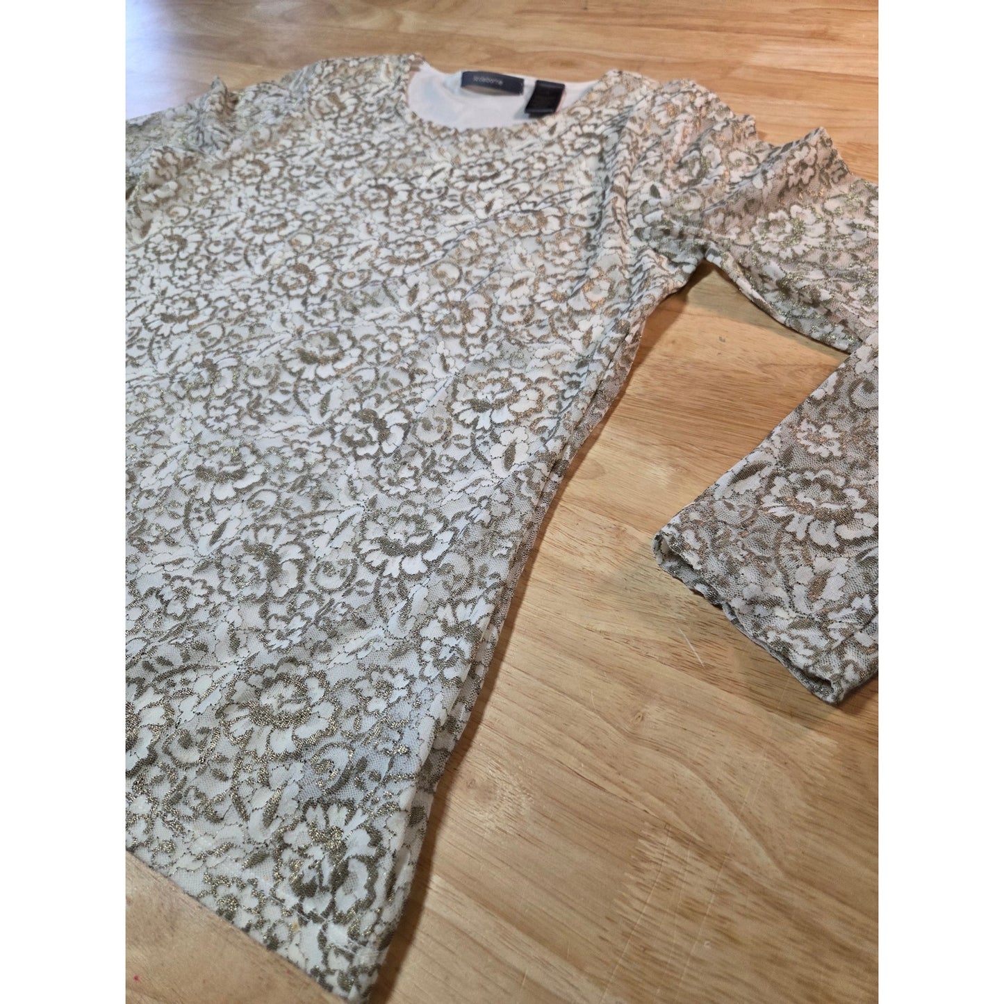 Liz Claiborne white metallic gold lace blouse lined size medium stretch