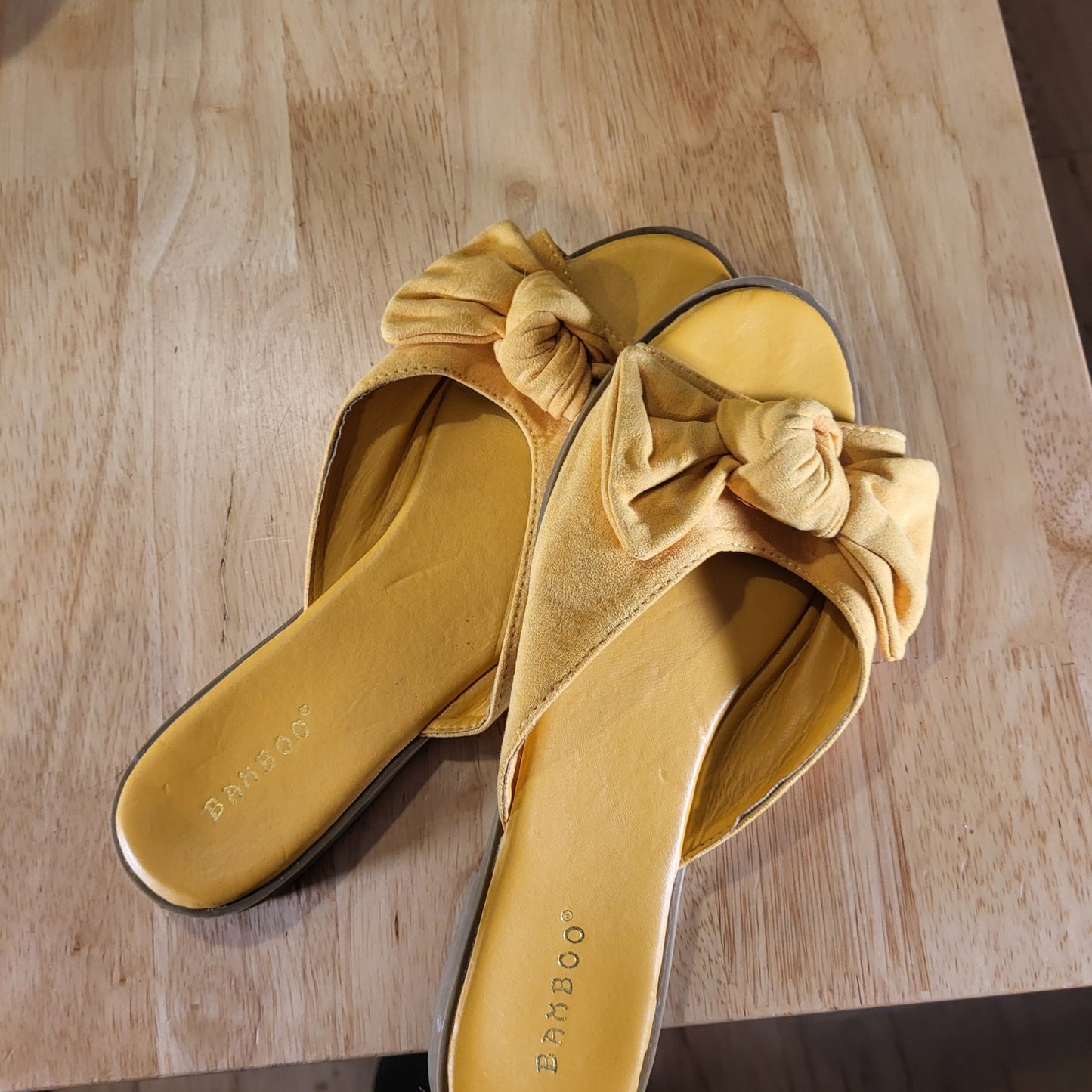 Bamboo Yellow Fabric Bow Slides Size 10 Rubber Sole Padded Comfort
