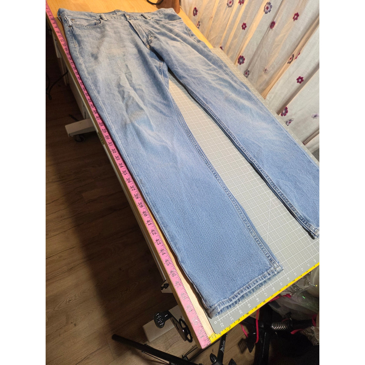 Polo Ralph Lauren classic fit 867 light wash heavily worn 40 100% cotton