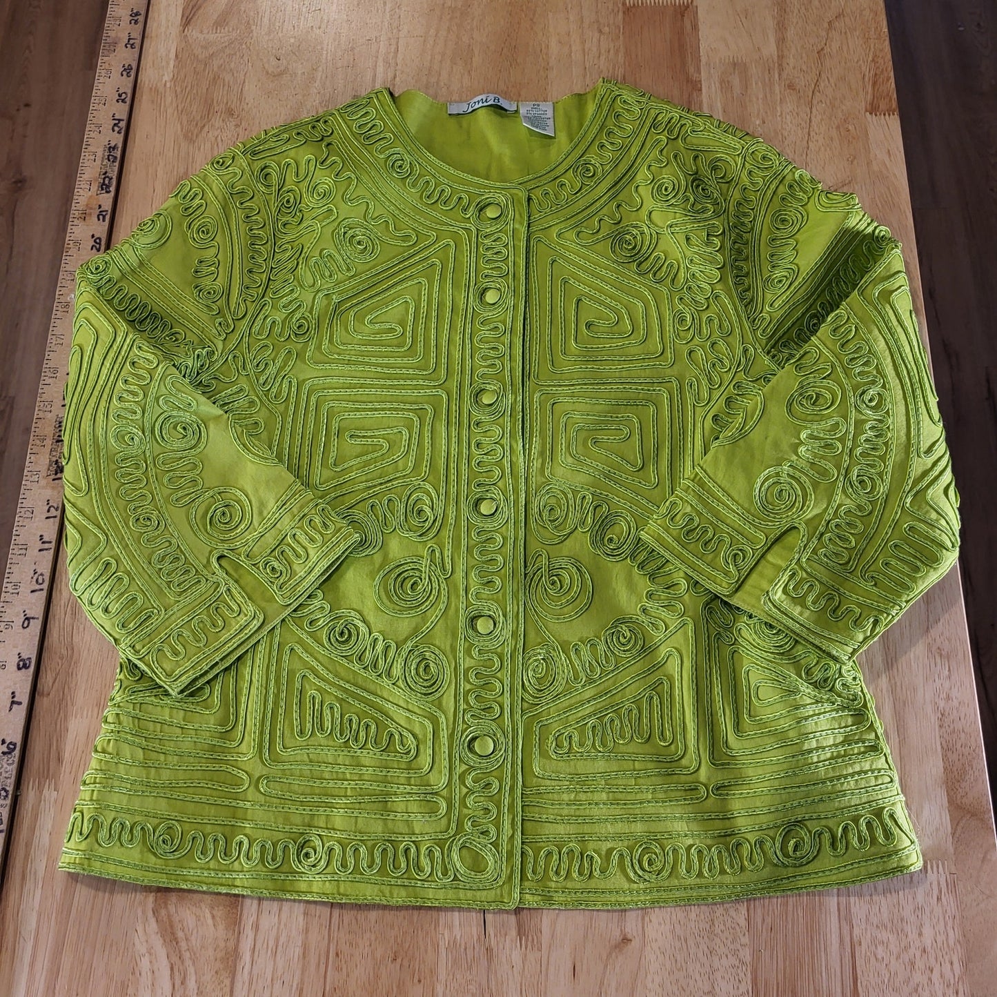 Joni B. Vintage Green Piped Button Front Long Sleeve Embellished 19" P2P