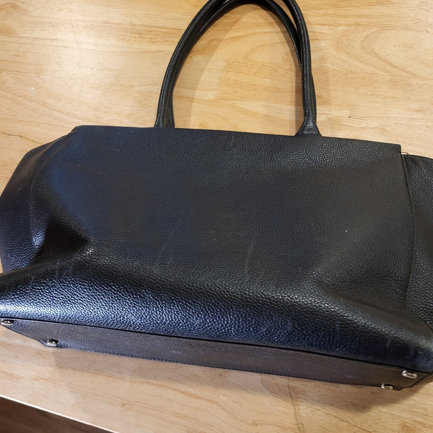 Kate Spade black pebbled leather top handle bag large bow zip closure