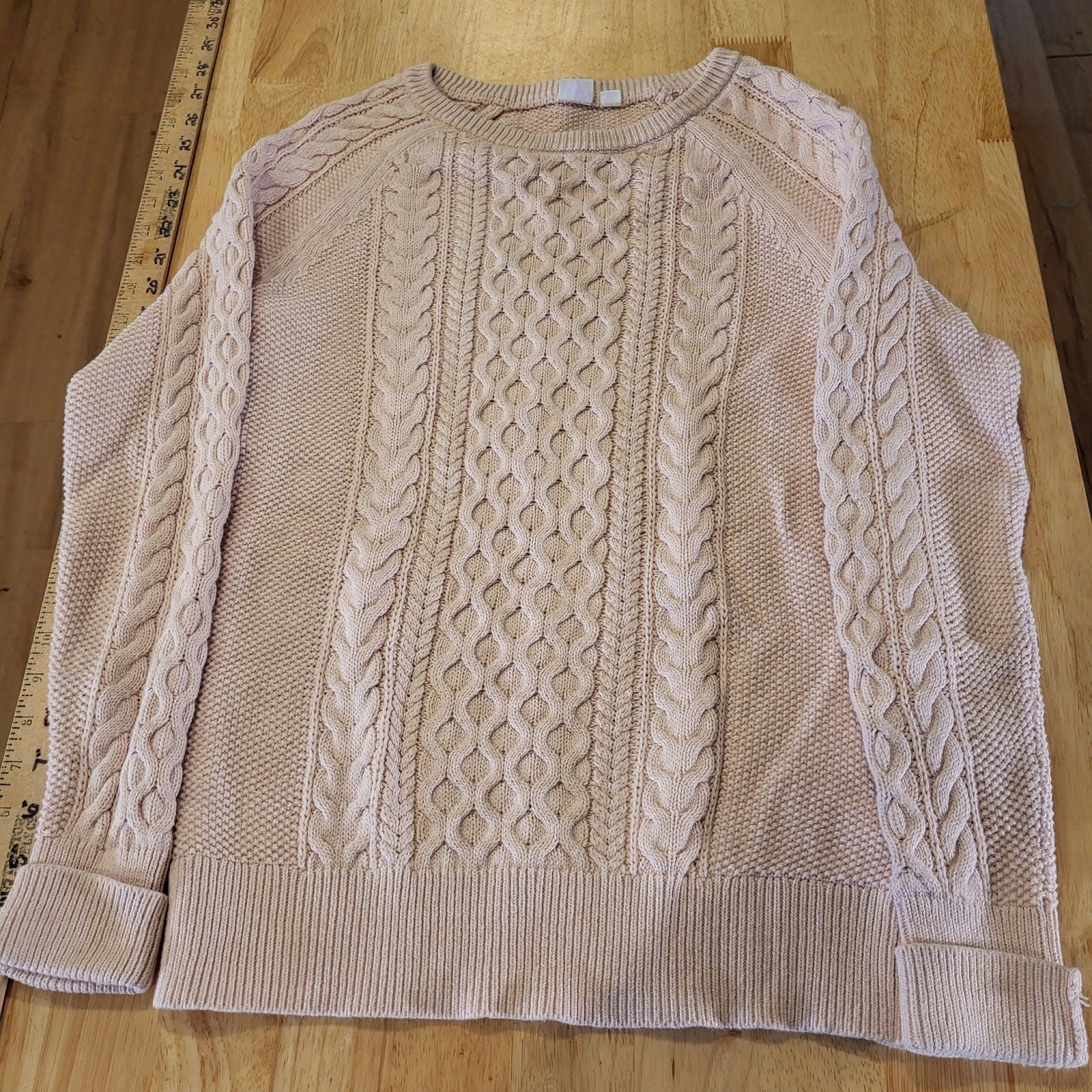 Gap pink cable knit sweater 100% cotton small 17" Pit to pit 25" long retro