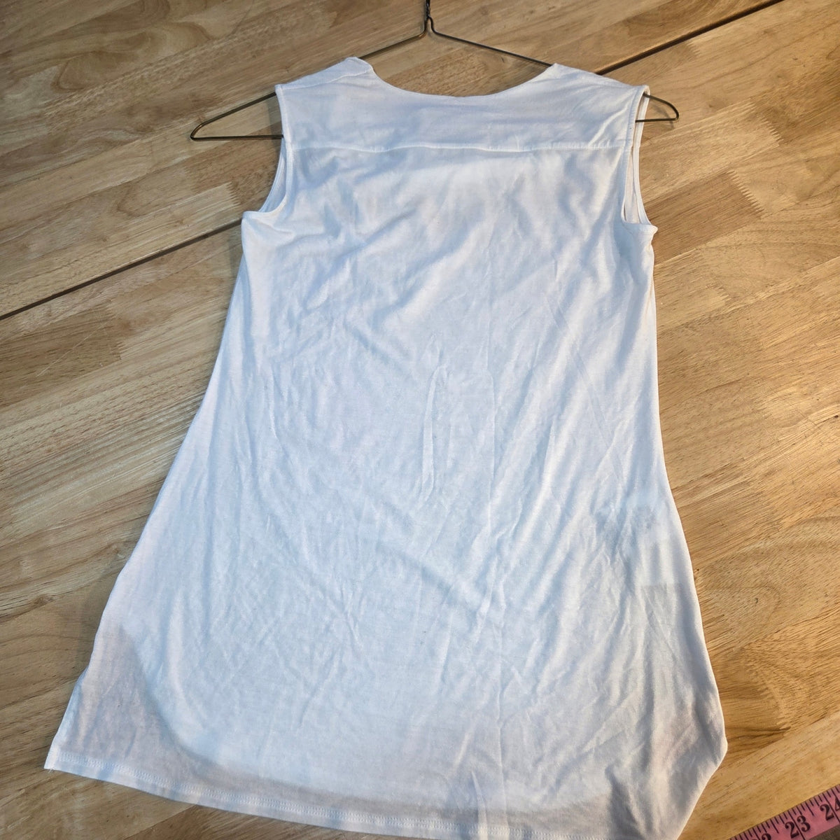 NWT BCBGMAXAZRIA Cowl Neck Sleeveless White Jersey Knit Thin Blouse xxs