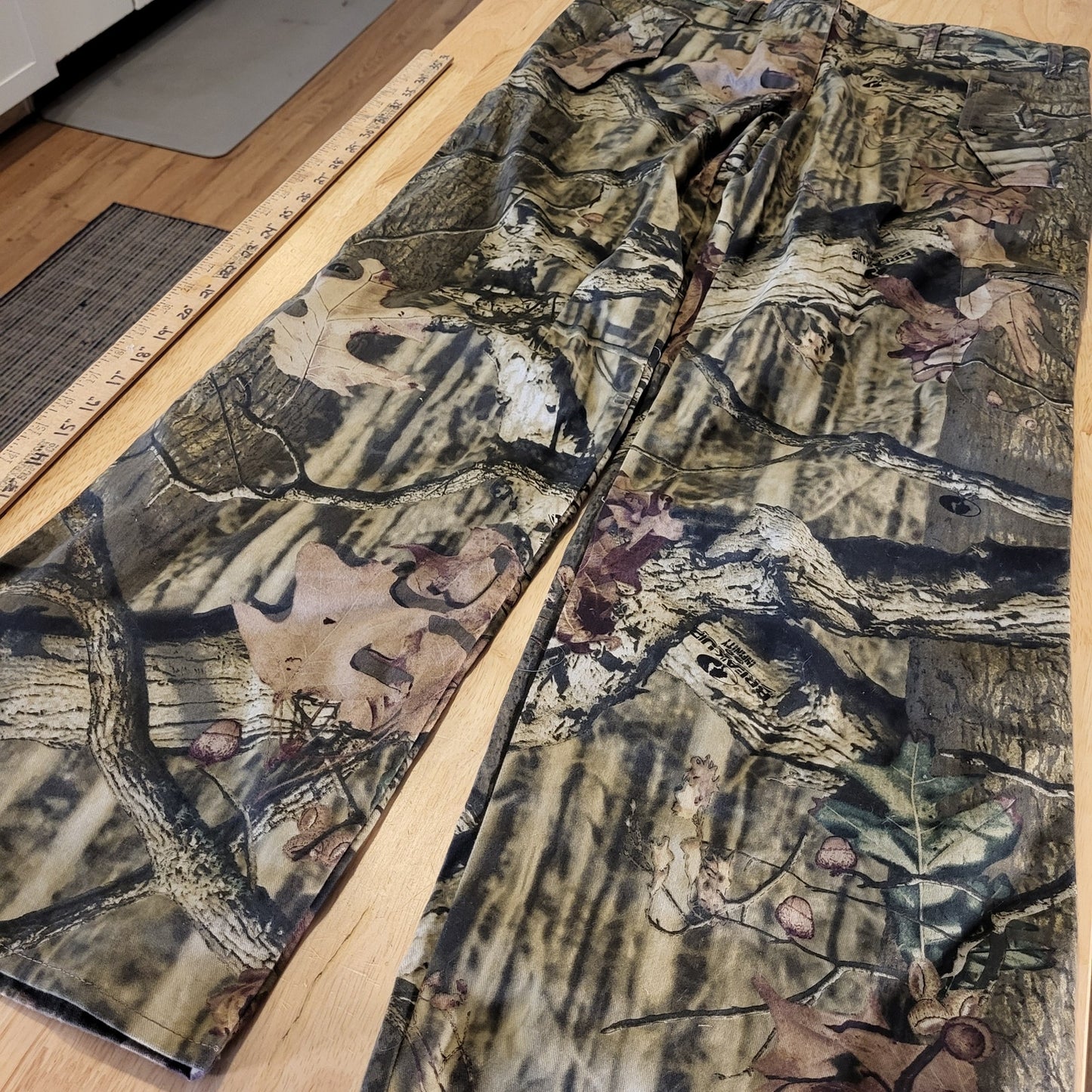Russel Outdoors M 8/10 Camouflage Straight Leg Cargo Pants Pink Lining Zip Snap