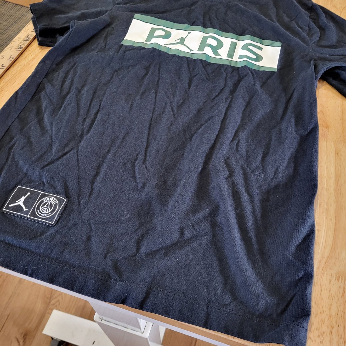 Michael Jordan Paris Basketball Black T-shirt Green White Small