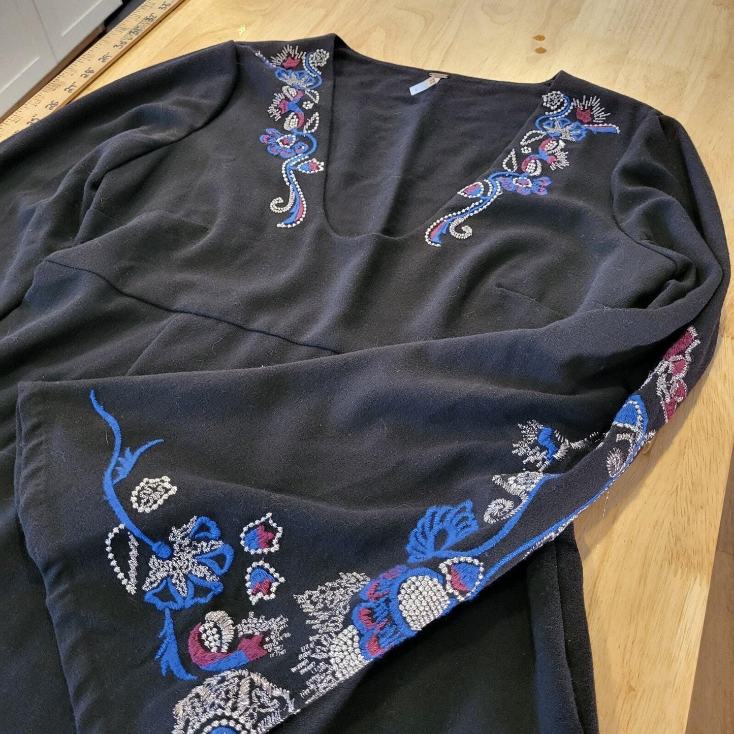 Free People Black Embroidered Knit Scoop Neck Mini Dress Long Sleeve Zip size 6