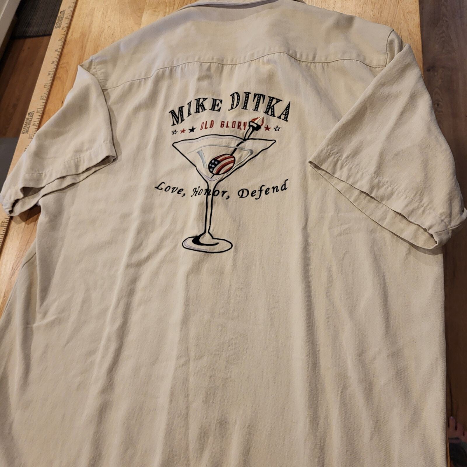 Mike Ditka 100% Silk Cream Short Sleeve Button Down Collared Shirt Small
