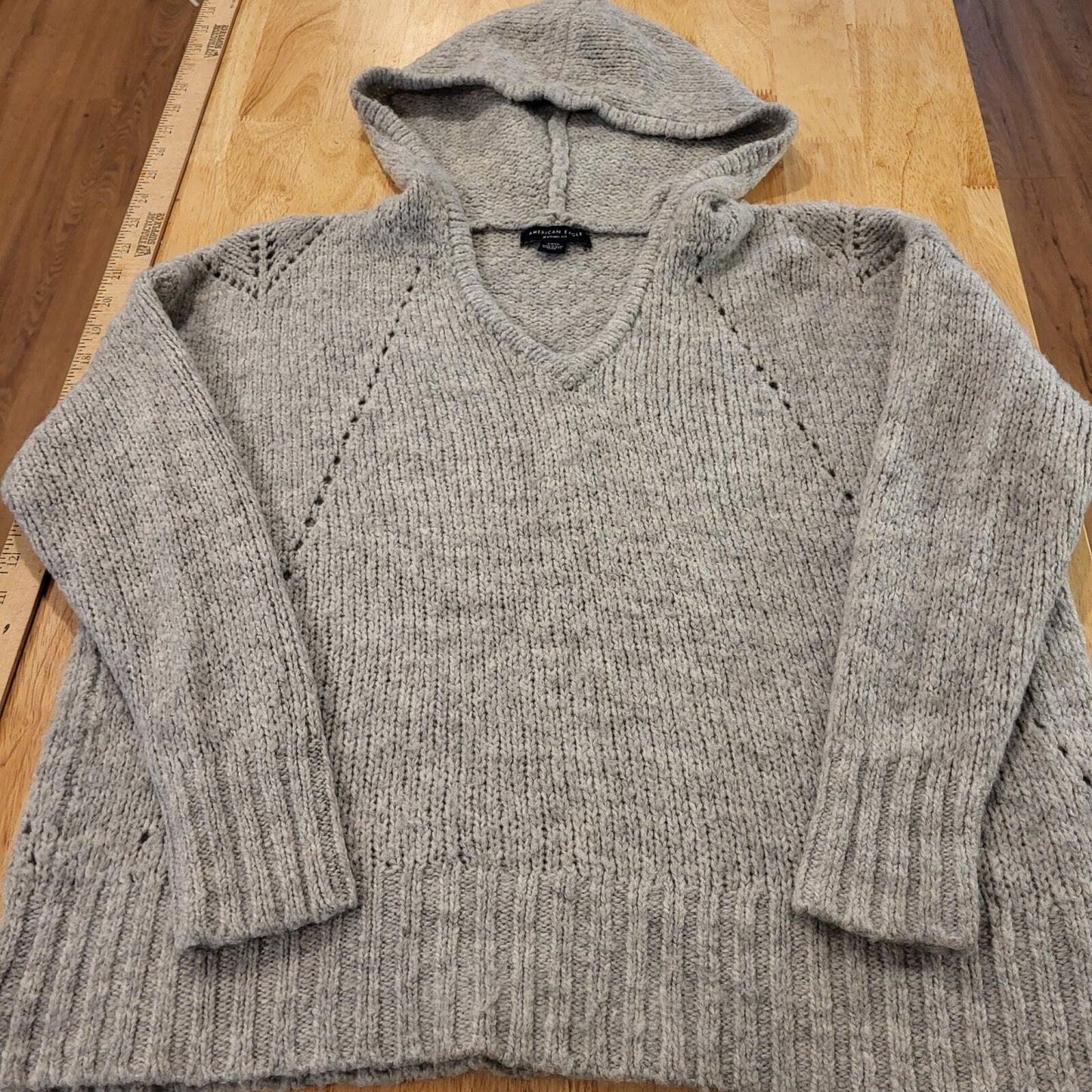American Eagle Jegging Fit Small Gray Pullover Hooded Sweater Knit Detail