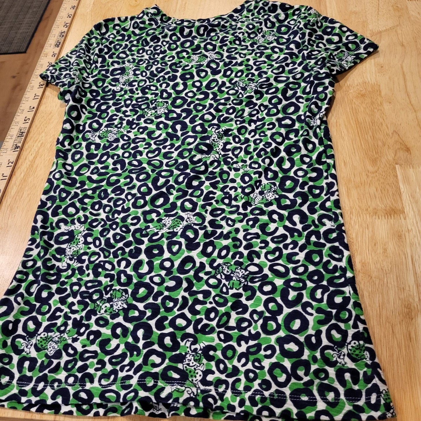 Lilly Pulitzer small leopard print green background 15 in pit to pit