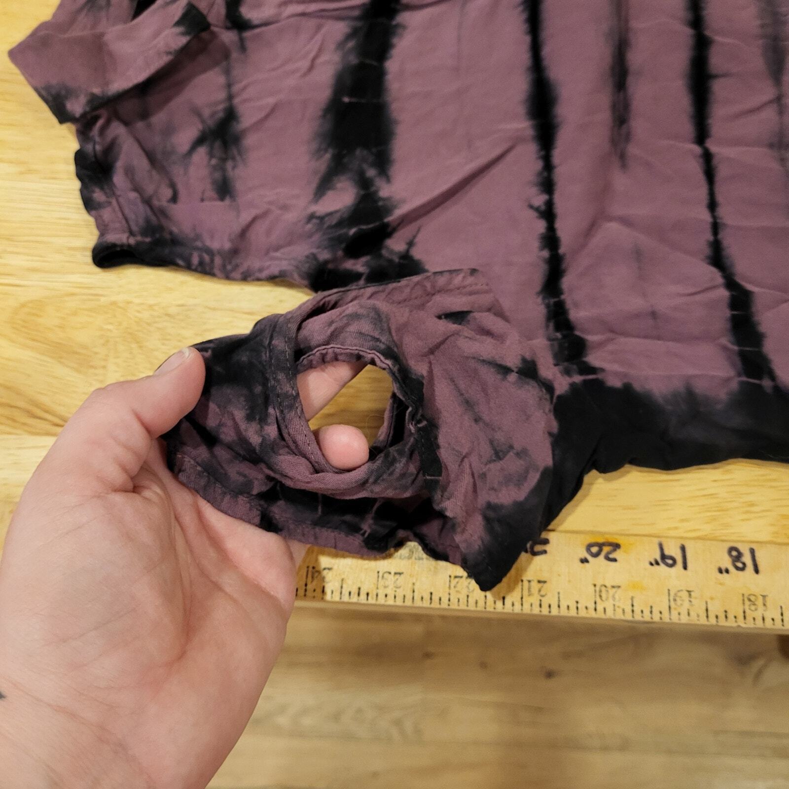 Rock & Republic Cold Shoulder Purple & Black Tie Dye Button Up Medium