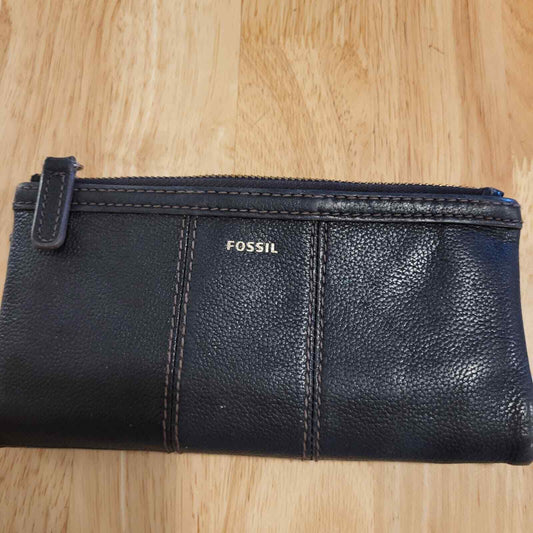 Black Leather Fossil Wallet 9" Snap Closure Zip Pocket