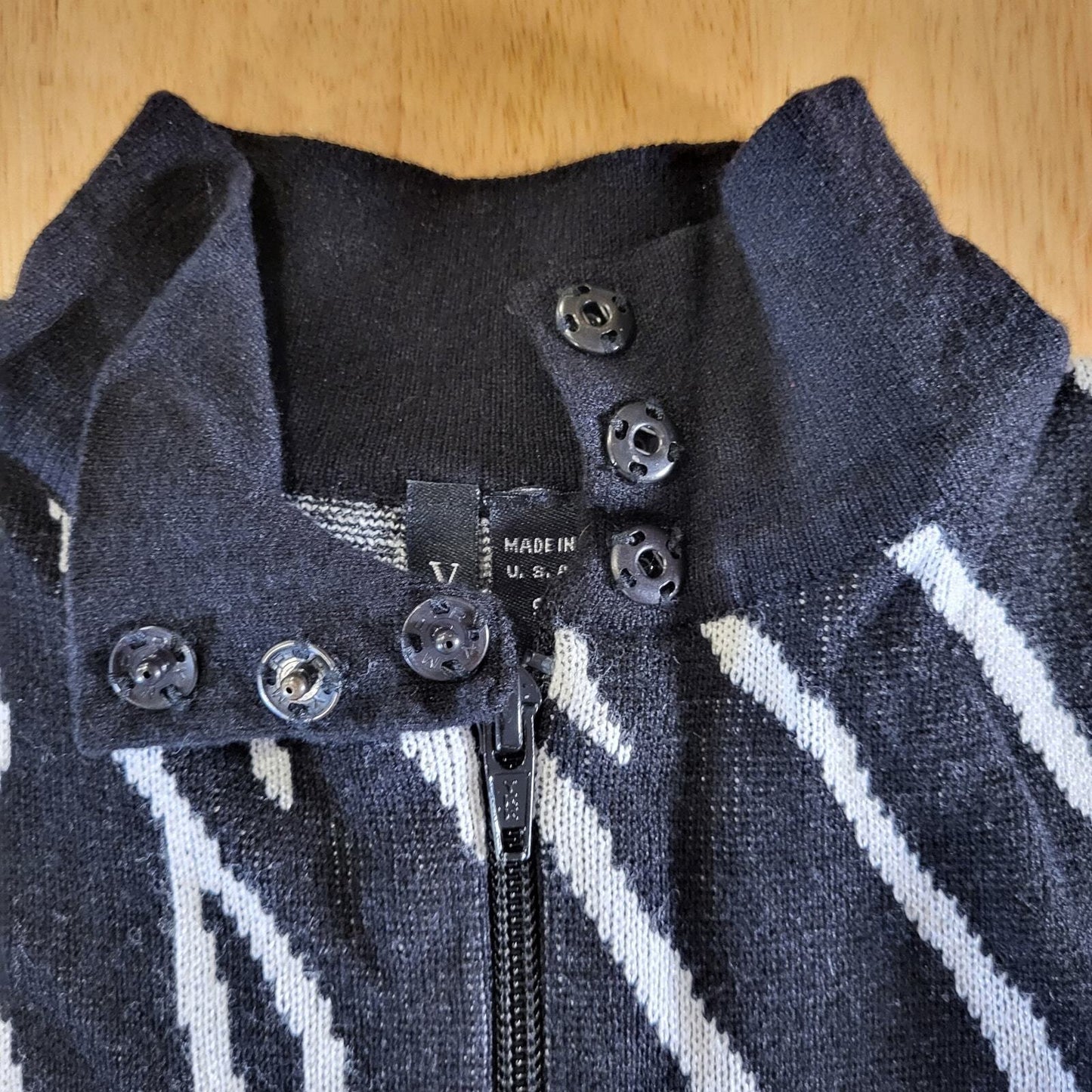 Venini Made in USA Black Zebra Close Knit Zip Mock Neck Snap Closure  Small 