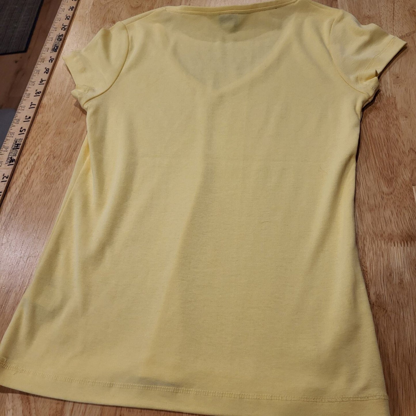 Lilly Pulitzer Basic T-shirt Butter Yellow 100% Cotton XS V-neck Cap Sleeve