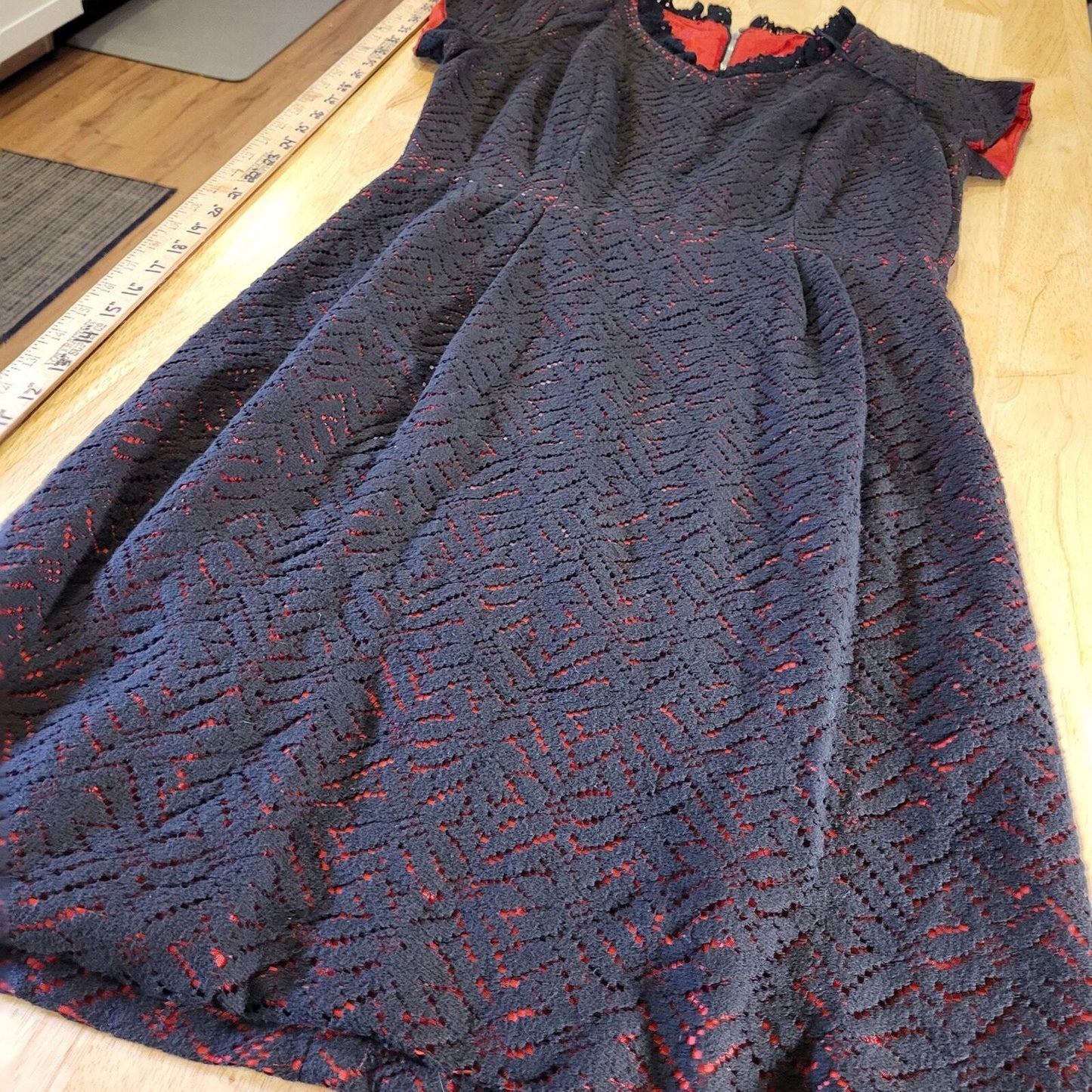 Vintage Handmade BLACK lace Dress Red Lining GOTH vampire Dress Cap Sleeve 15" 