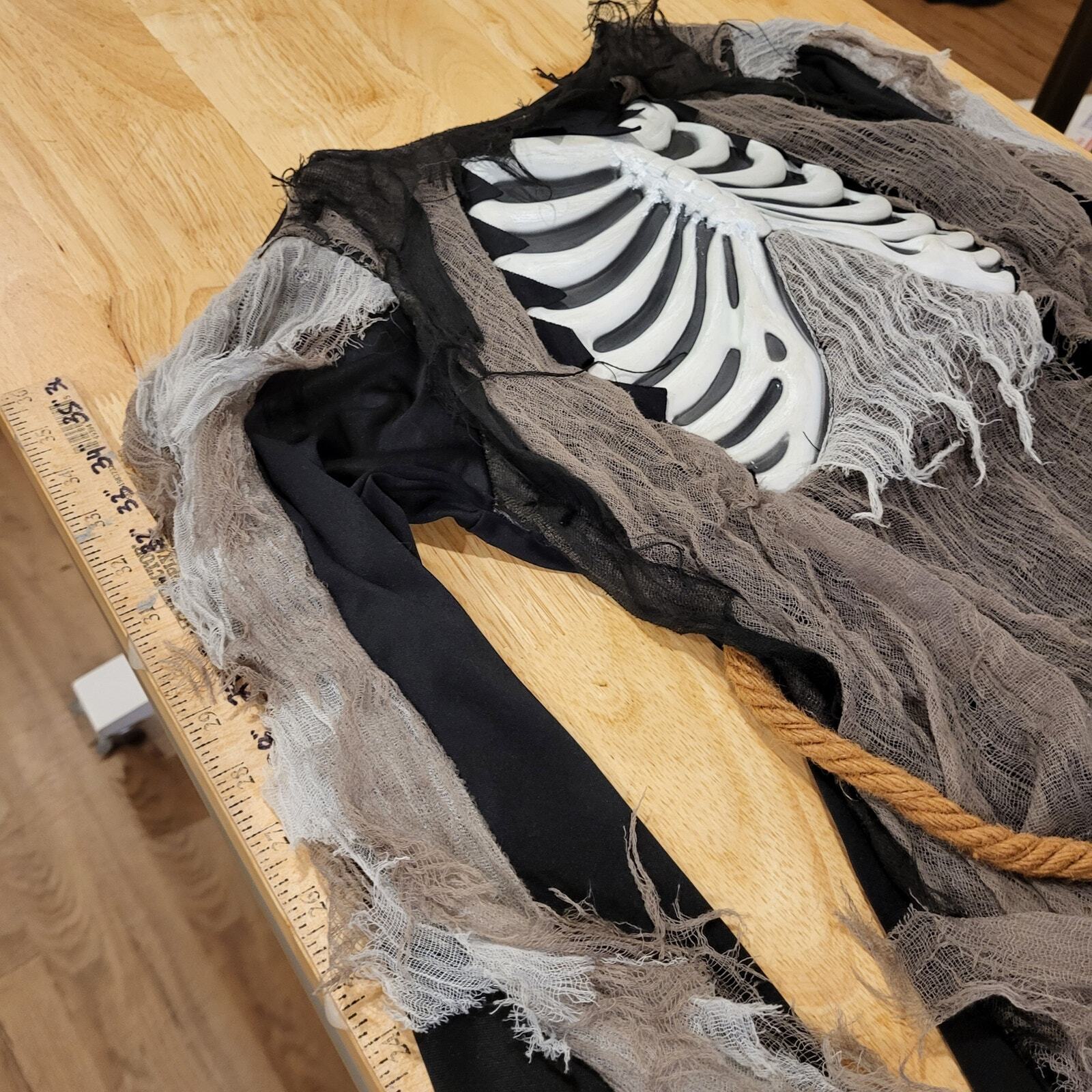 Halloween Costume Skeleton Ghost Long Black Robe Frayed Hem Scary M/10
