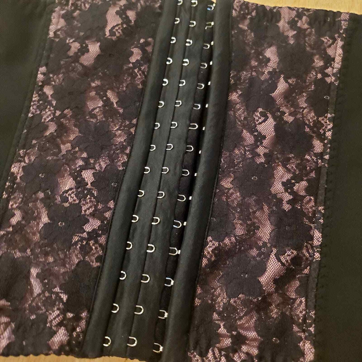 Ilanni Waist Trainer Black with Pink and Lace Detail Medium 28" Waist Streatch
